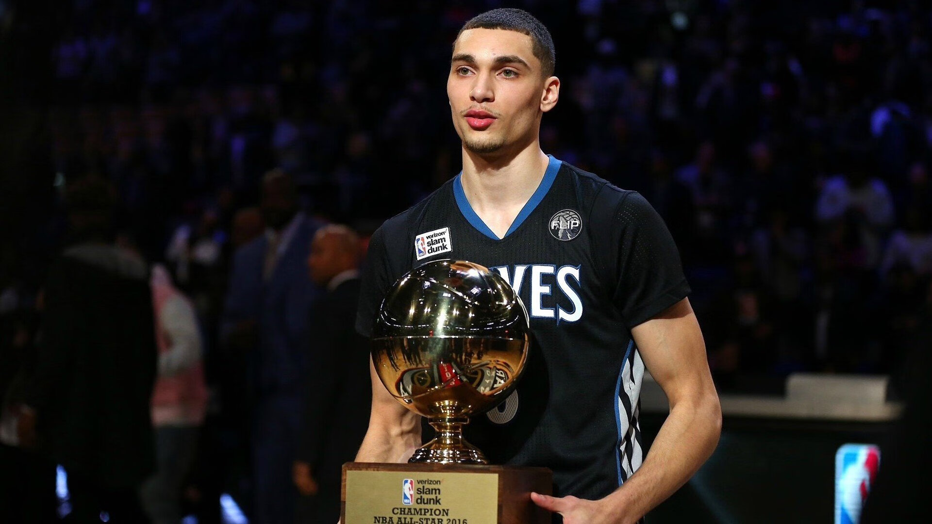 库里火力全开助勇士止颓,库里尽力了